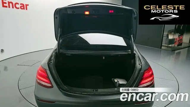 MERCEDES BENZ E-Classe W213 E300 4MATIC Avantgarde 2018 — photo 20 sur 20