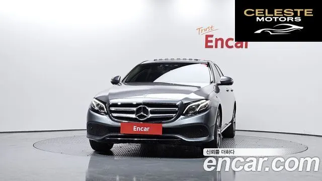 MERCEDES BENZ E-Classe W213 E300 4MATIC Avantgarde 2018 — photo 3 sur 20