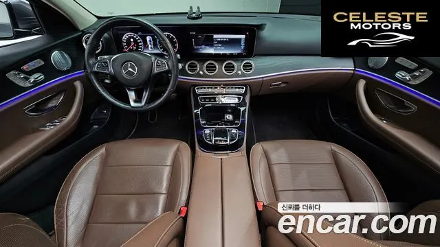 MERCEDES BENZ E-Classe W213 E300 4MATIC Avantgarde 2018 — photo 7 sur 20