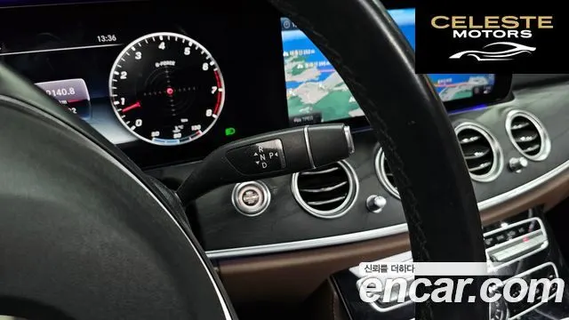 MERCEDES BENZ E-Classe W213 E300 4MATIC Avantgarde 2018 — photo 9 sur 20
