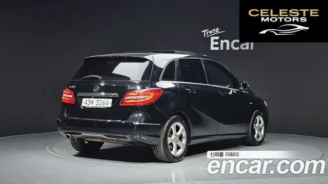 MERCEDES BENZ B-Classe W246 B200 CDI Sport 2012 — photo 2 sur 25