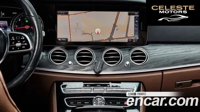 MERCEDES BENZ E-Classe W213 E220d Avantgarde 2019 — photo 14 sur 20