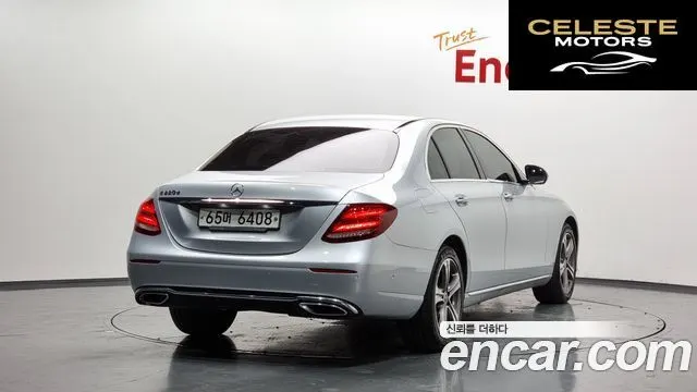 MERCEDES BENZ E-Classe W213 E220d Avantgarde 2019 — photo 2 sur 20