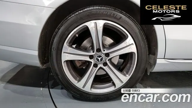MERCEDES BENZ E-Classe W213 E220d Avantgarde 2019 — photo 5 sur 20