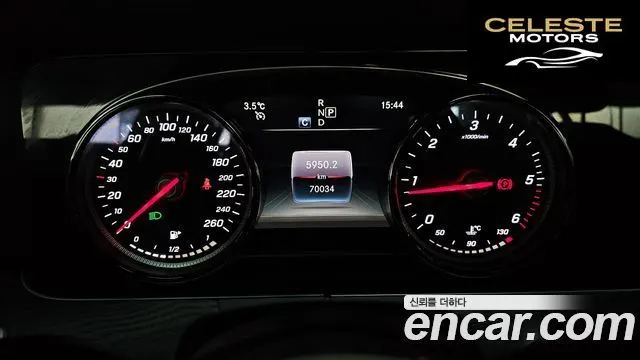MERCEDES BENZ E-Classe W213 E220d Avantgarde 2019 — photo 8 sur 20