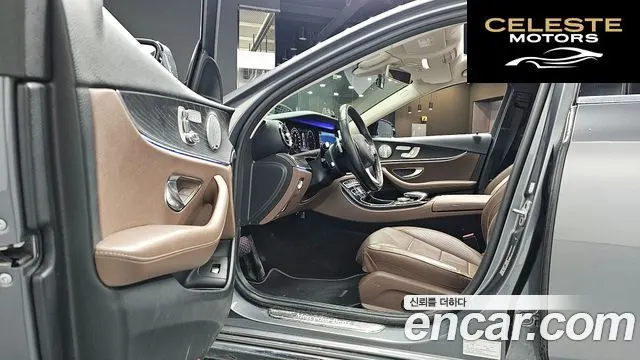 MERCEDES BENZ E-Classe W213 E300 4MATIC Avantgarde 2018 — photo 10 sur 20