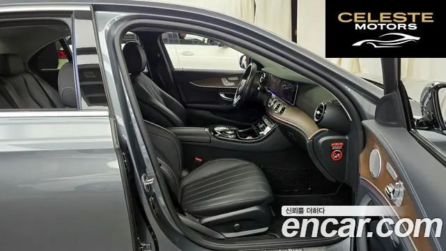 MERCEDES BENZ E-Classe W213 E300 4MATIC Exclusive 2019 — photo 11 sur 20