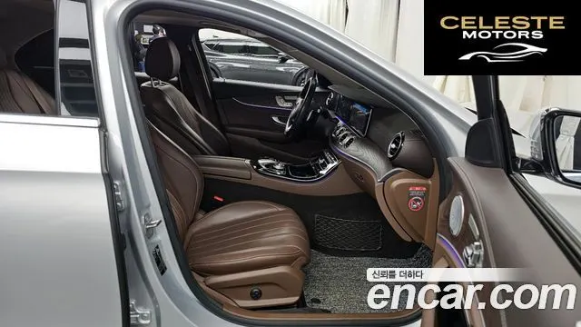 MERCEDES BENZ E-Classe W213 E300 Exclusive 2017 — photo 11 sur 20