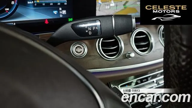 MERCEDES BENZ E-Classe W213 E300 Exclusive 2017 — photo 9 sur 20