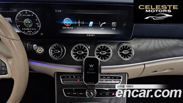 MERCEDES BENZ E-Classe W213 E220d Coupé 2017 — photo 15 sur 20