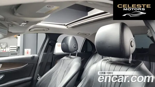 MERCEDES BENZ E-Classe W213 E220d 4MATIC Exclusive 2017 — photo 19 sur 20