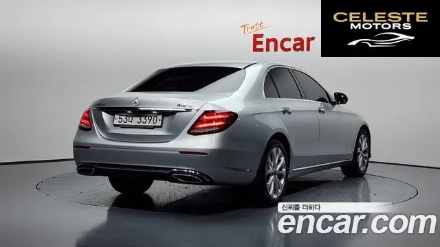 MERCEDES BENZ E-Classe W213 E220d 4MATIC Exclusive 2017 — photo 2 sur 20
