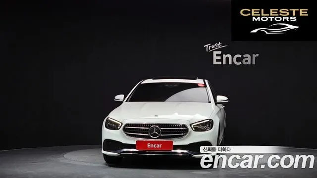 MERCEDES BENZ E-Classe W213 E250 Avantgarde 2021 — photo 3 sur 20