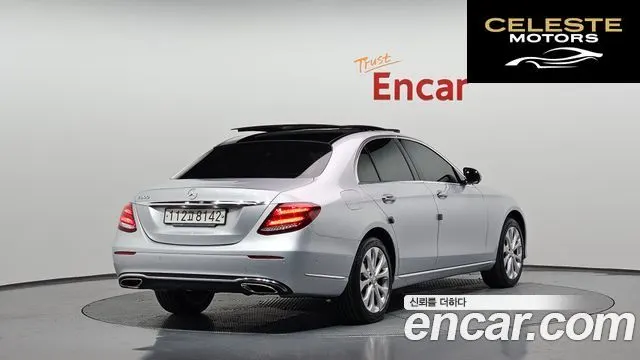 MERCEDES BENZ E-Classe W213 E300 Exclusive 2017 — photo 2 sur 20