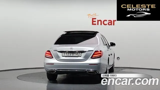 MERCEDES BENZ E-Classe W213 E300 Exclusive 2017 — photo 4 sur 20
