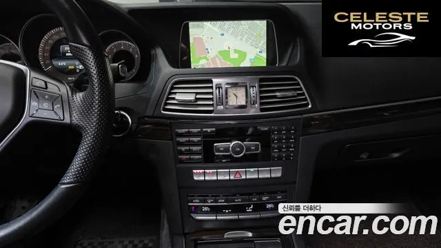 MERCEDES BENZ E-Classe W212 E200 Cabriolet 2014 — photo 17 sur 20
