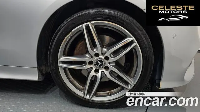 MERCEDES BENZ E-Classe W213 E220d Coupé 2017 — photo 5 sur 20