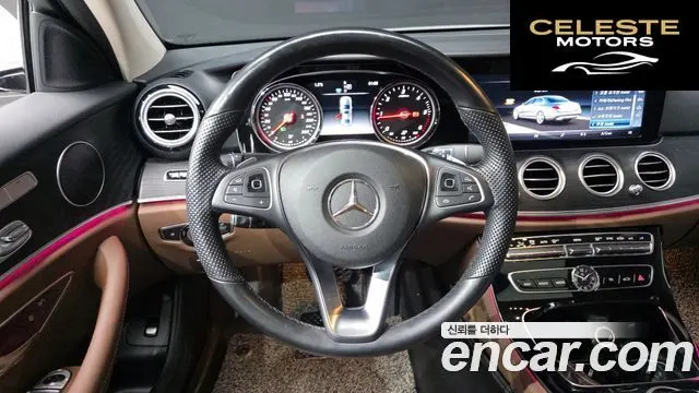 MERCEDES BENZ E-Classe W213 E220d 4MATIC Avantgarde 2017 — photo 13 sur 20