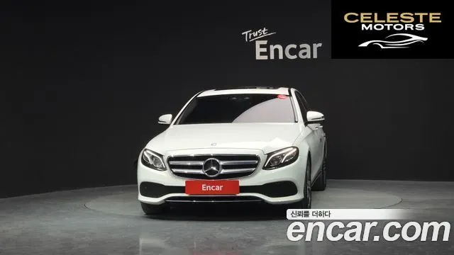 MERCEDES BENZ E-Classe W213 E220d 4MATIC Avantgarde 2017 — photo 3 sur 20