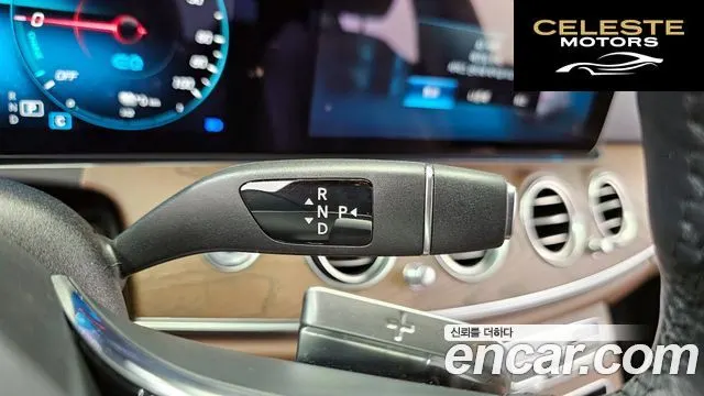 MERCEDES BENZ E-Classe W213 E300e 4MATIC Exclusive 2022 — photo 9 sur 20