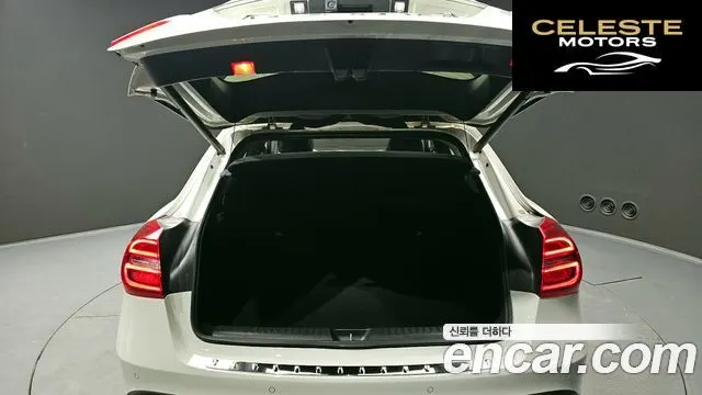 MERCEDES BENZ GLA-Classe X156 GLA200 CDI 4MATIC 2015 — photo 20 sur 20