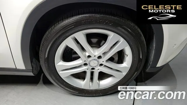 MERCEDES BENZ GLA-Classe X156 GLA200 CDI 4MATIC 2015 — photo 5 sur 20
