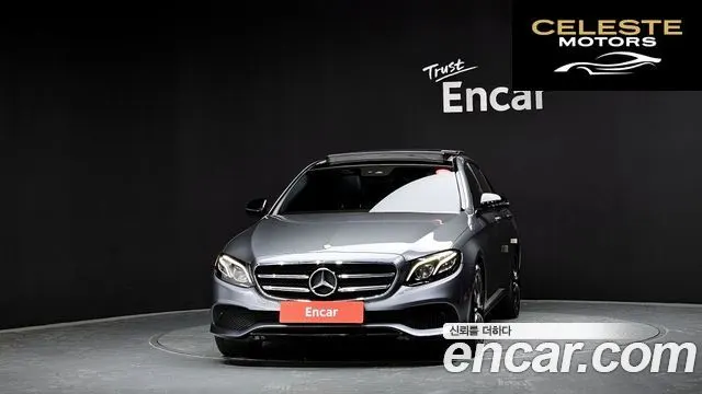 MERCEDES BENZ E-Classe W213 E300 Avantgarde 2017 — photo 3 sur 20