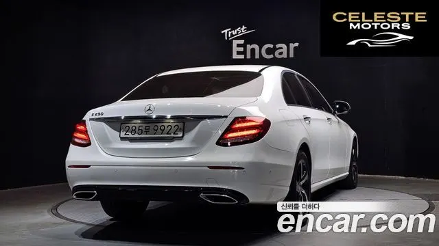 MERCEDES BENZ E-Classe W213 E250 Avantgarde 2020 — photo 2 sur 20