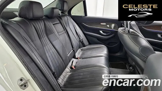 MERCEDES BENZ E-Classe W213 E300 4MATIC Exclusive 2019 — photo 12 sur 26