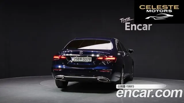 MERCEDES BENZ E-Classe W213 E350 4MATIC Avantgarde 2021 — photo 4 sur 20