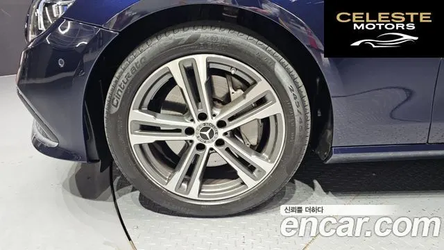 MERCEDES BENZ E-Classe W213 E350 4MATIC Avantgarde 2021 — photo 5 sur 20