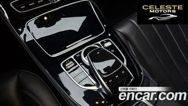 MERCEDES BENZ E-Classe W213 E300 4MATIC Exclusive 2019 — photo 16 sur 26