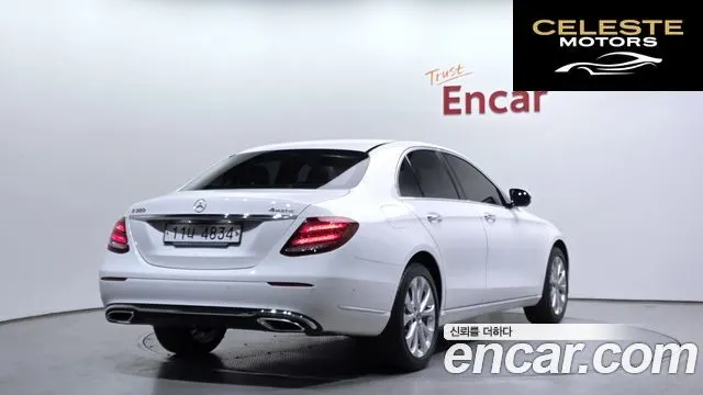 MERCEDES BENZ E-Classe W213 E300 4MATIC Exclusive 2019 — photo 2 sur 26