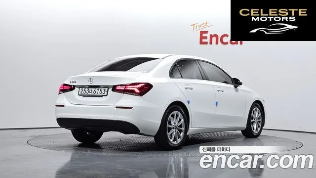 MERCEDES BENZ A-Classe W177 A220 Berline 2020 — photo 2 sur 20