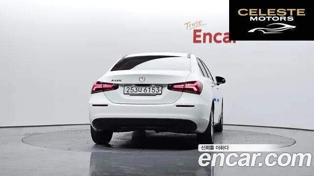 MERCEDES BENZ A-Classe W177 A220 Berline 2020 — photo 4 sur 20
