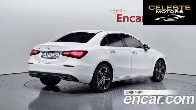 MERCEDES BENZ A-Classe W177 A220 Berline 2024 — photo 2 sur 20
