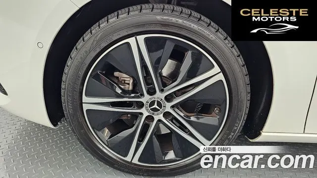 MERCEDES BENZ A-Classe W177 A220 Berline 2024 — photo 5 sur 20