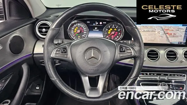 MERCEDES BENZ E-Classe W213 E200 Avantgarde 2017 — photo 13 sur 20