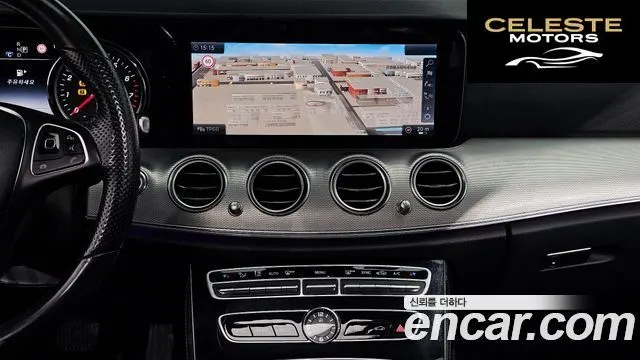 MERCEDES BENZ E-Classe W213 E200 Avantgarde 2017 — photo 14 sur 20