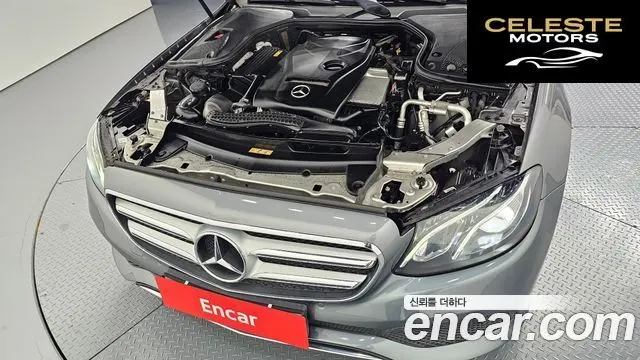 MERCEDES BENZ E-Classe W213 E200 Avantgarde 2017 — photo 6 sur 20