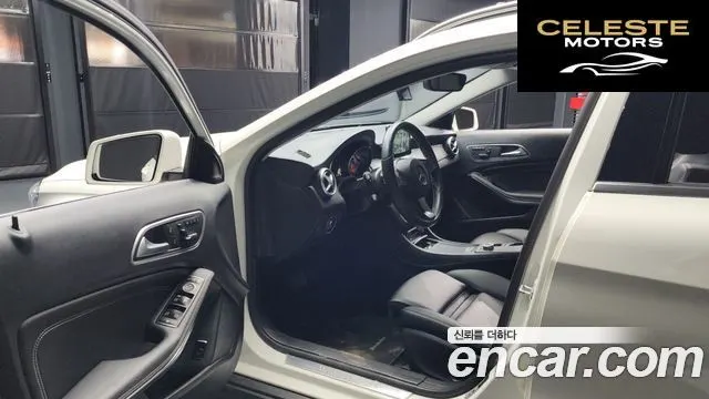 MERCEDES BENZ GLA-Classe X156 GLA200 d 4MATIC 2016 — photo 10 sur 20