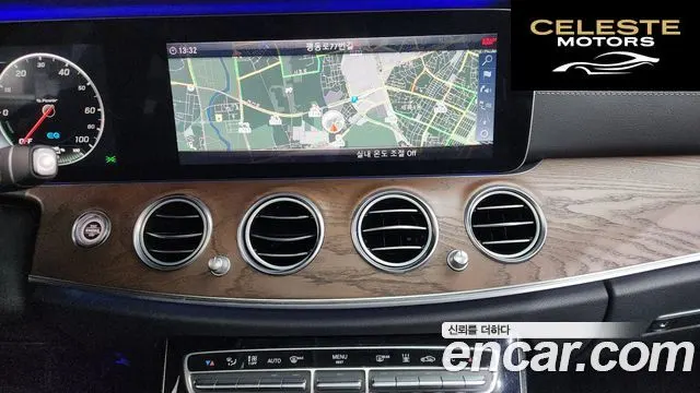 MERCEDES BENZ E-Classe W213 E300e Exclusive 2019 — photo 14 sur 20