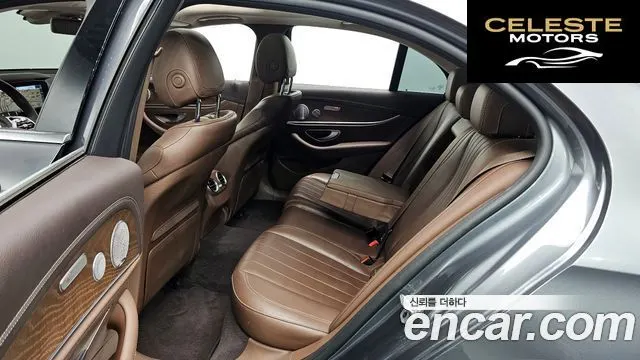 MERCEDES BENZ E-Classe W213 E300e Exclusive 2019 — photo 12 sur 20