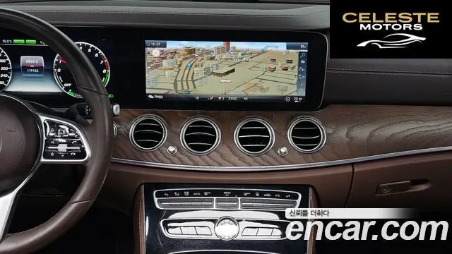 MERCEDES BENZ E-Classe W213 E300e Exclusive 2019 — photo 14 sur 20