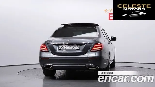 MERCEDES BENZ E-Classe W213 E300e Exclusive 2019 — photo 4 sur 20