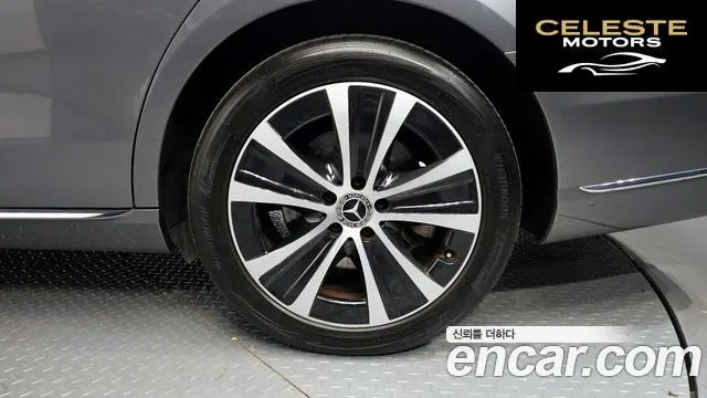 MERCEDES BENZ E-Classe W213 E300e Exclusive 2019 — photo 5 sur 20