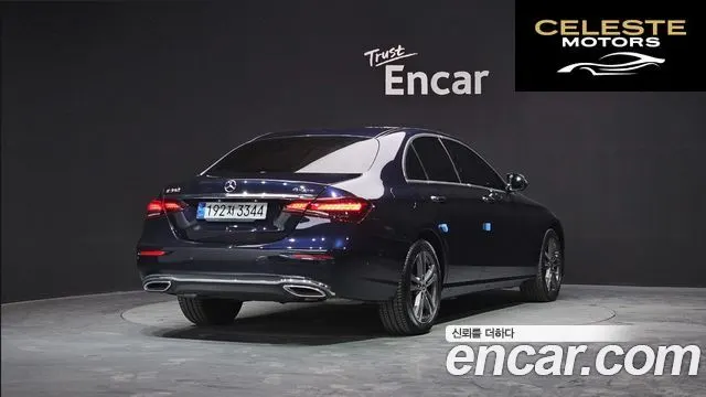 MERCEDES BENZ E-Classe W213 E350 4MATIC Avantgarde 2022 — photo 2 sur 25