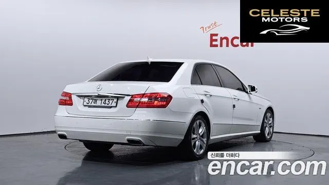 MERCEDES BENZ E-Classe W212 E220 CDI Avantgarde 2012 — photo 2 sur 20