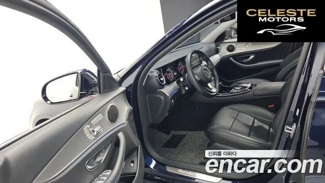 MERCEDES BENZ E-Classe W213 E200 Avantgarde 2018 — photo 10 sur 26