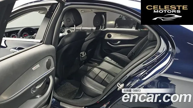 MERCEDES BENZ E-Classe W213 E200 Avantgarde 2018 — photo 11 sur 26